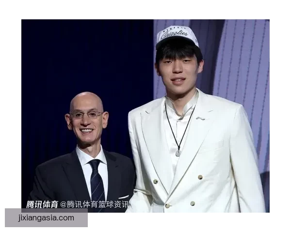 被NBA选中二十年后，他重返赛场再现传奇风采